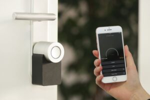 Pros & Cons Of Using Keyless Locks